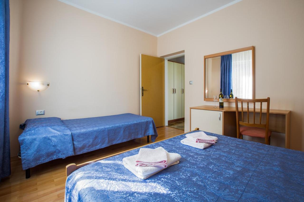 Apartments Maria Poreč Exterior foto